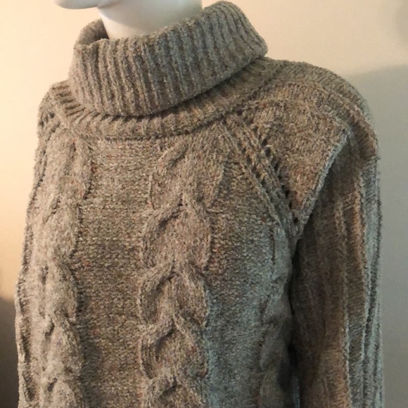 New Moon & Madison Cozy Collection Turtleneck Sweater - Picture 2 of 6